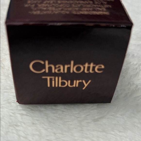 Charlotte Tilbury Airbrush Flawless Setting Spray - Picture 7 of 7